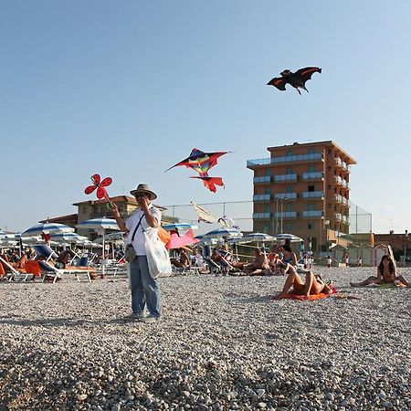 Abbazia Club Hotel Marotta Dış mekan fotoğraf